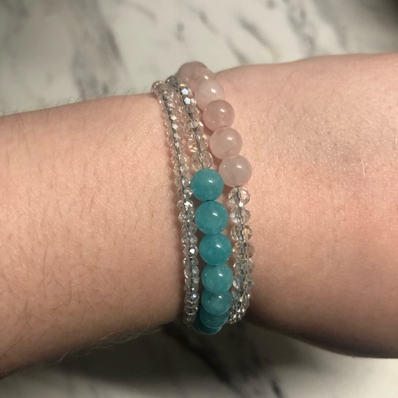 Vantel Pearls Bracelet - Picture 3 of 3